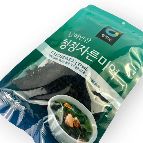 cjo-daesang-dried-seaweed-sliced-ciete-suszone-wodorosty-wakame-50g.webp