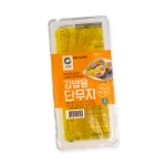 Kimbap Danmuji Pickled Radish - marynowana rzodkiew krojona w paski 400 g | CJO