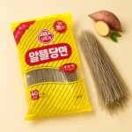 Korean Vermicelli Dangmyeon (Alddeul) - makaron ze słodkich ziemniaków 1 kg | Ottogi