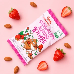 Strawberry Almond - migdały w posypce o smaku truskawkowym | Nuts Holic